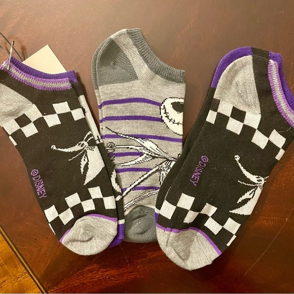Disney No Show 3 Pairs Skeleton Socks NWT - Picture 5 of 6
